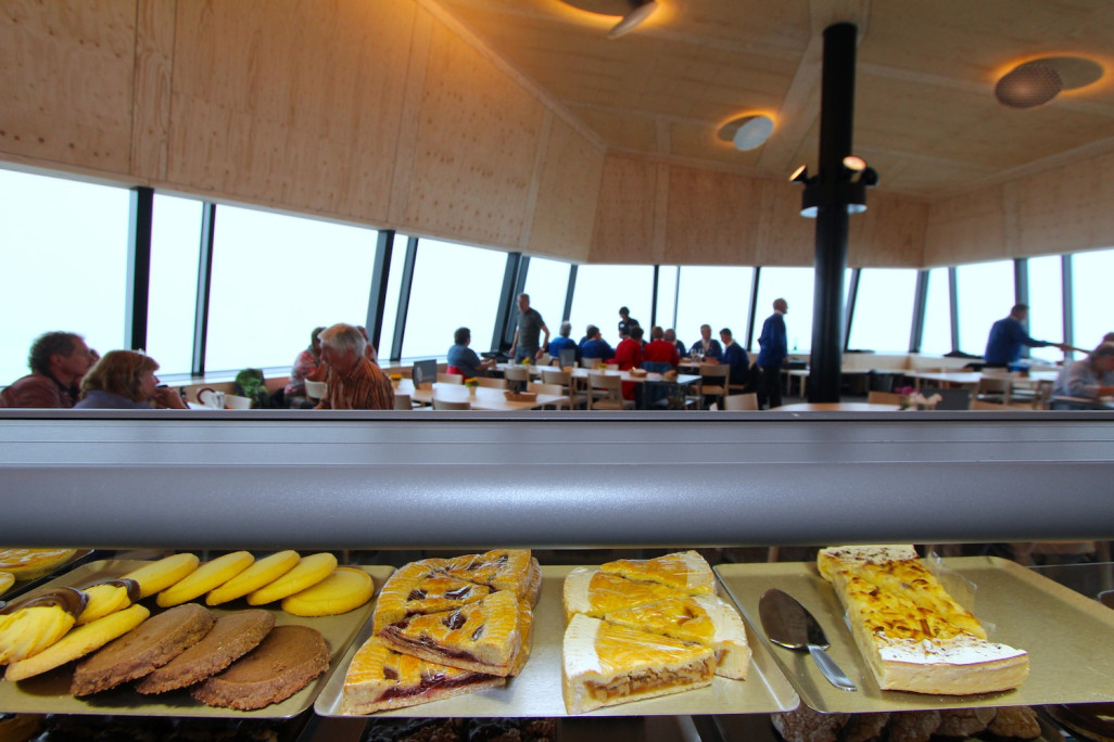 Gipfelrestaurant Weisshorn, Arosa, Kuchen-Vitrine