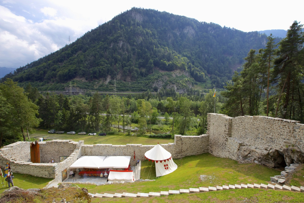 Burg Hochjuvalt, Gebäudeaufnahme, Zollstation