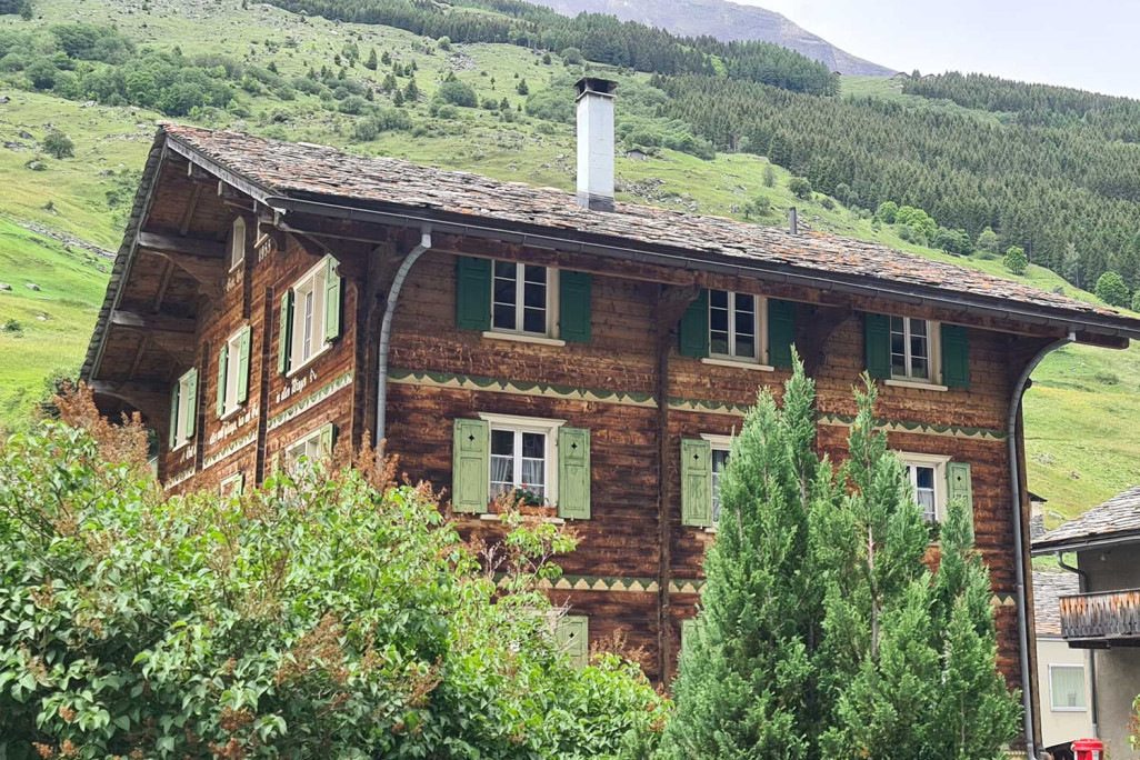 Gebäudevermessung von einem Strickhaus in Vals GR, HMQ AG