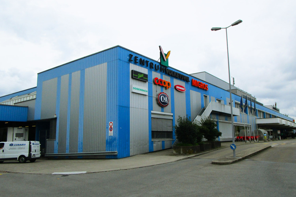 Gebäudeaufnahme Einkaufszentrum Volketswil